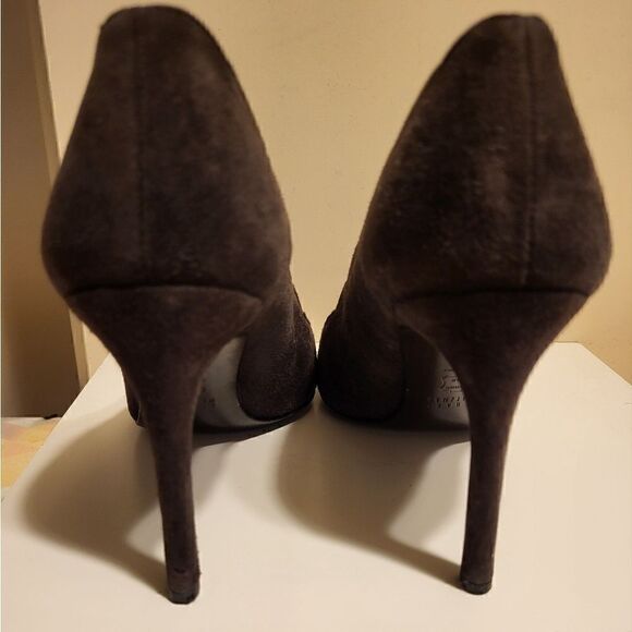 Stuart Weitzman Gray Luxe Suede Pointy Toe Stilleto Heel Pumps sz.9 Ret $425 - Picture 8 of 11